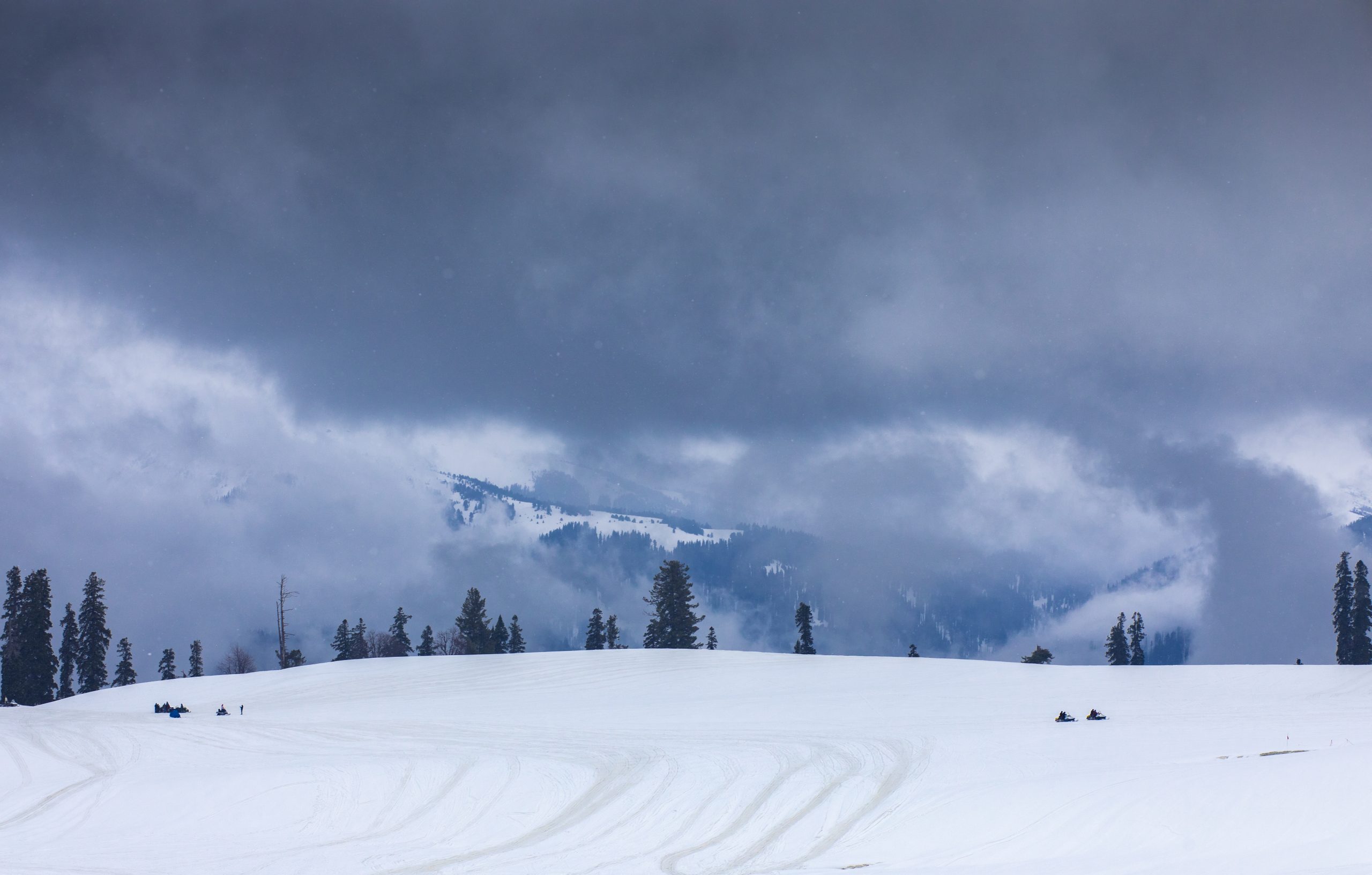 skiing in gulmarg